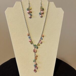 Premier Design Dreamsicle,. 16”necklace with 2” extender, fishhook earrings